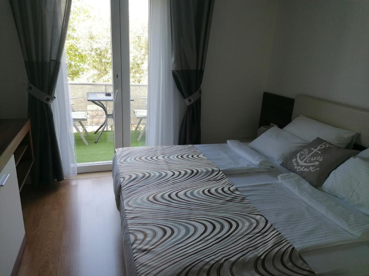 קרק Apartments Ljubica מראה חיצוני תמונה