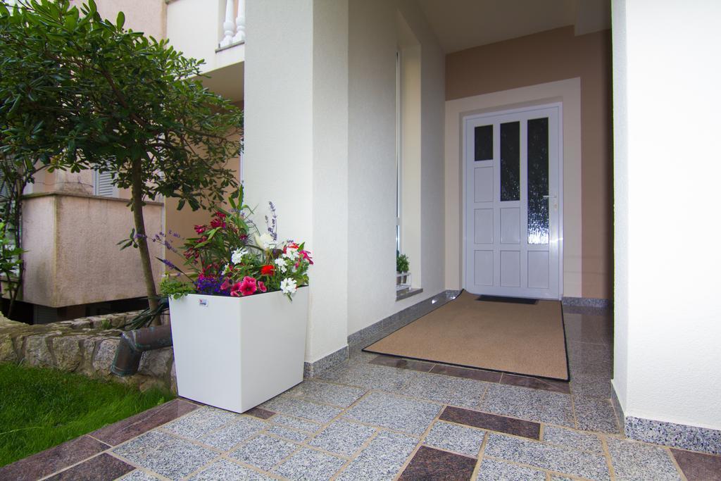 קרק Apartments Ljubica מראה חיצוני תמונה